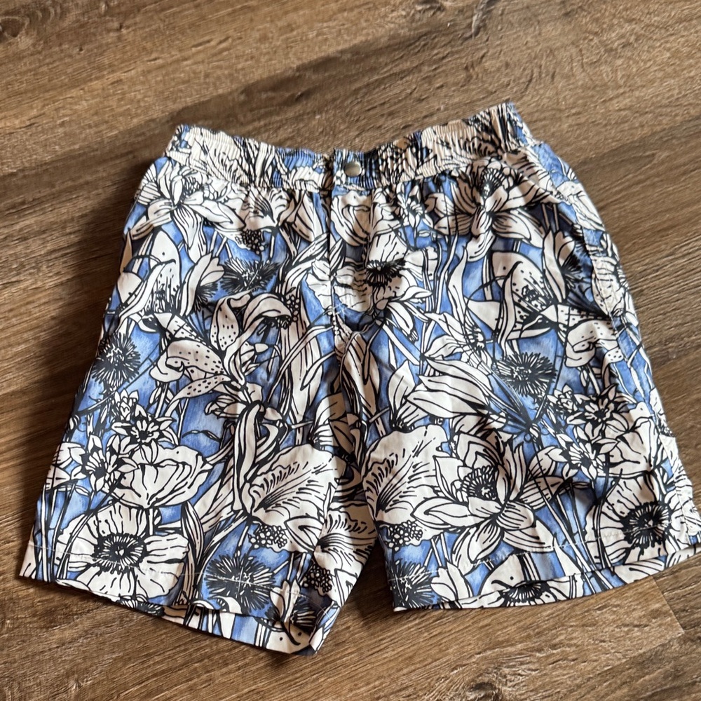 Gucci Floral Blue and White Boy’s Shorts